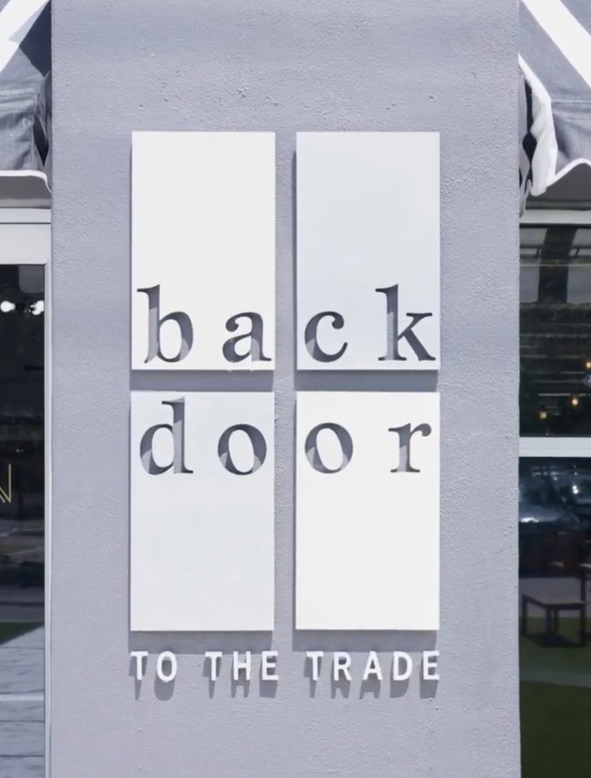 Cocoon, A Collaborative Workroom Partner for Designers